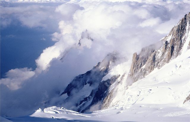 aiguille+mraky